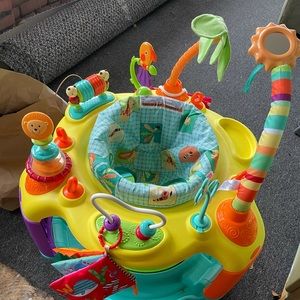 Springing safari bouncer